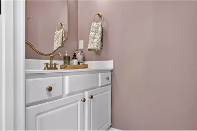 7070 Foxberry Ln, Roswell, GA 30075 - Photo 10