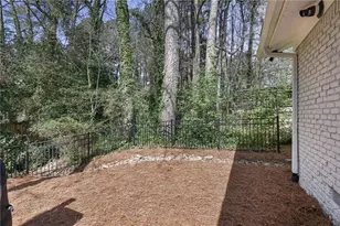 2144 Jonathon Ln NE, Atlanta, GA 30319 - Photo 22