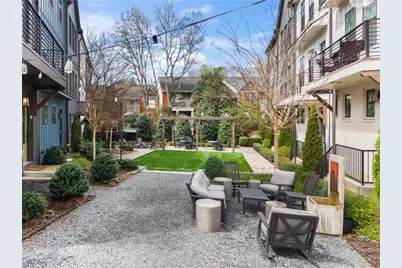 144 Chestnut Circle, Atlanta, GA 30342 - Photo 4