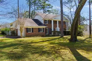 1381 Brenton Dr NE, Brookhaven, GA 30319 - Photo 2