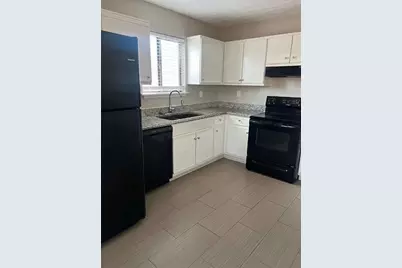 5441 Biffle Court, Stone Mountain, GA 30088 - Photo 4