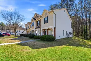 1686 Camden Forrest Tr, Riverdale, GA 30296 - Photo 2