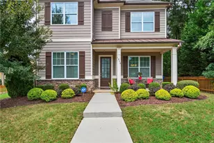 1976 Boyd Trace Ln, Atlanta, GA 30318 - Photo 2