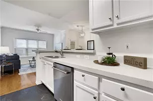 2700 Pine Tree Road NE, Atlanta, GA 30324 - Photo 4