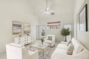 2367 Suwanee Pointe Dr, Lawrenceville, GA 30043 - Photo 2