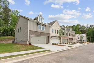 675 Sunstone Ln, Lawrenceville, GA 30043 - Photo 2