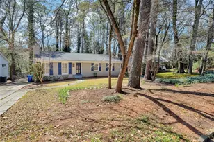 807 Cardova Dr NE, Atlanta, GA 30324 - Photo 4