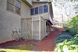 2070 Shallowford Park Manor, Roswell, GA 30075 - Photo 28