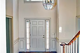 2070 Shallowford Park Manor, Roswell, GA 30075 - Photo 2