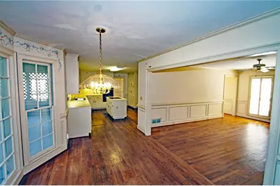 2070 Shallowford Park Manor, Roswell, GA 30075 - Photo 10