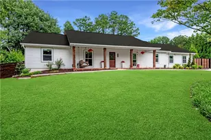 195 Thistlewood Ln, Roswell, GA 30075 - Photo 2