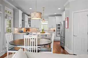 1165 Bluffhaven Way NE, Atlanta, GA 30319 - Photo 8