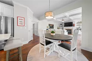 1165 Bluffhaven Way NE, Atlanta, GA 30319 - Photo 10