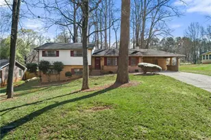 695 Carlouetta Rd, Mableton, GA 30126 - Photo 2