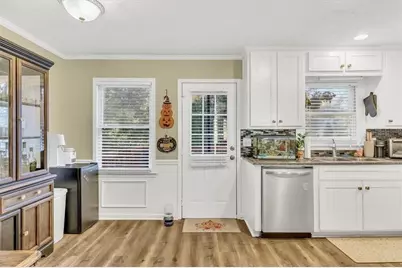 450 Valley Woods Circle SE, Conyers, GA 30094 - Photo 12