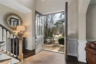 240 Crabapple Chase Ct, Alpharetta, GA 30004 - Photo 4