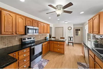 4984 Poplar Springs Circle, Gainesville, GA 30507 - Photo 10