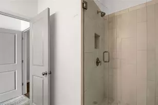 900 Brees Ct NW, Atlanta, GA 30318 - Photo 6