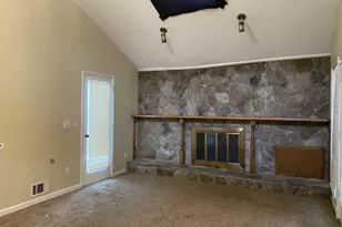 3958 Cotswold Dr SW, Lilburn, GA 30047 - Photo 6