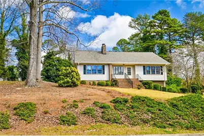 1297 Lakeshore Circle, Gainesville, GA 30501 - Photo 8