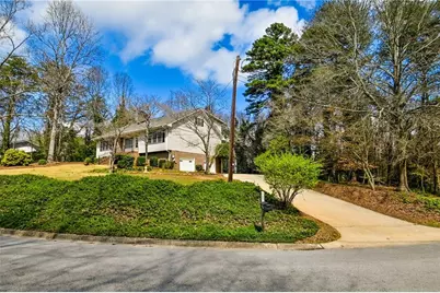 1297 Lakeshore Circle, Gainesville, GA 30501 - Photo 18