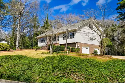 1297 Lakeshore Circle, Gainesville, GA 30501 - Photo 4