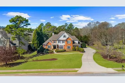 4638 Manor Drive, Gainesville, GA 30506 - Photo 2