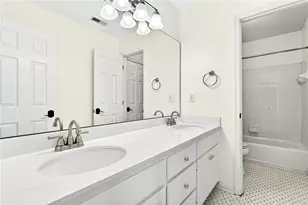 620 Lake Medlock Ct, Alpharetta, GA 30022 - Photo 28