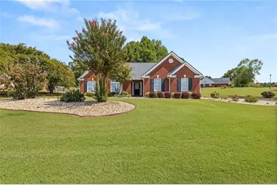 285 Meadowcreek Drive, Jefferson, GA 30549 - Photo 2