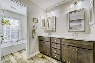 3833 Savannah Square E, Atlanta, GA 30340 - Photo 20