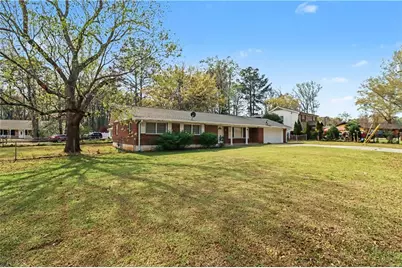 727 S Carter Drive, Jonesboro, GA 30236 - Photo 2
