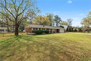 727 S Carter Dr, Jonesboro, GA 30236 - Photo 2