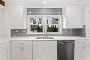 10 Claire Dr SE, Atlanta, GA 30315 - Photo 6
