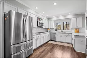 3373 Lake Crest Ln NE, Roswell, GA 30075 - Photo 18