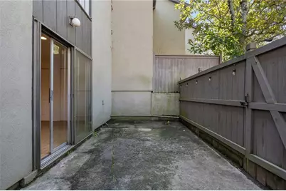 20 Ivy Parkway NE, Atlanta, GA 30342 - Photo 24