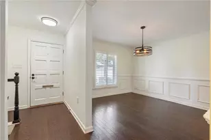 20 Ivy Pkwy NE, Atlanta, GA 30342 - Photo 2