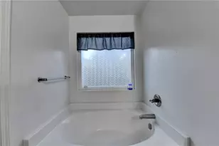 129 Meadow Brook Ln, Commerce, GA 30530 - Photo 12