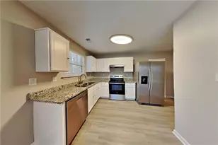 3703 Majestic Dr SW, Marietta, GA 30060 - Photo 4