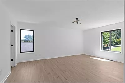 5111 Manitou Way, Stone Mountain, GA 30087 - Photo 10