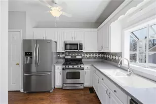 1040 Smithwyck Dr, Canton, GA 30115 - Photo 8