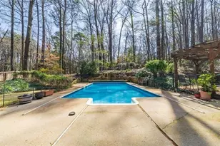 2393 Flintlock Dr, Smoke Rise, GA 30087 - Photo 36