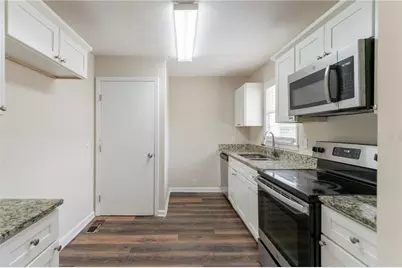 933 Capitol View Avenue NW, Atlanta, GA 30318 - Photo 4