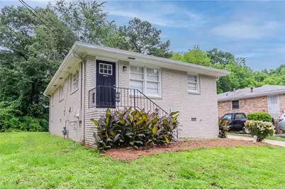 933 Capitol View Avenue NW, Atlanta, GA 30318 - Photo 2