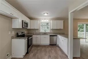 1202 Palisades Ln, Ellenwood, GA 30294 - Photo 2