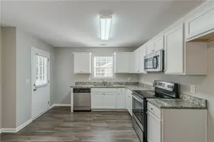 7133 Pineview Dr SW, Covington, GA 30014 - Photo 8