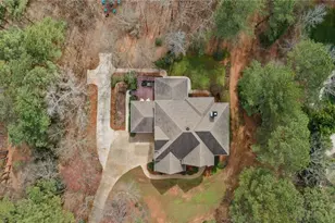 105 Smith Forest Ln, Alpharetta, GA 30004 - Photo 2