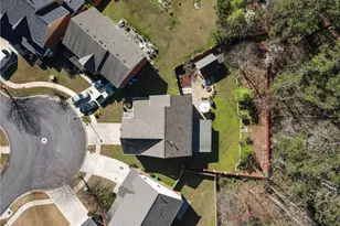 4363 Pond Edge Rd, Snellville, GA 30039 - Photo 2