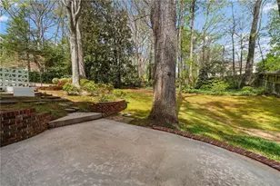 274 Land O Lakes Ct NE, Atlanta, GA 30342 - Photo 38