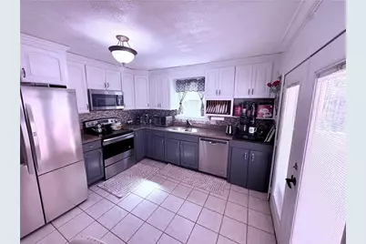 4135 Tanglewood Rd, Snellville, GA 30039 - Photo 8