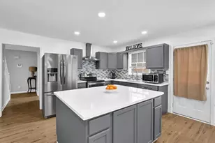 1941 Rocky Mill Ln, Lawrenceville, GA 30044 - Photo 4